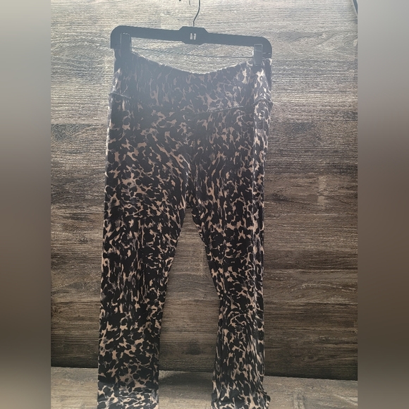 Jockey Pants - Jockey Essentials Women Leopard Print Leggings Pants Size Medium